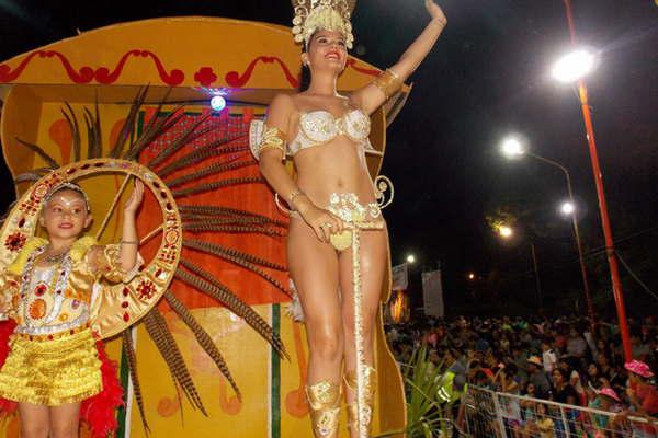 Quimiliacute se prepara para vivir esta noche una gran fiesta de carnaval
