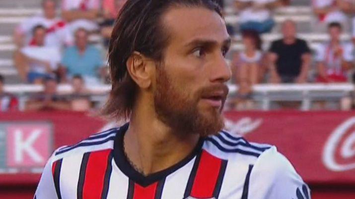 SEGUIacute EN VIVO  River se lo empatoacute al Tomba en Nuacutentildeez