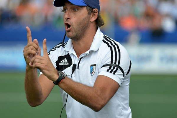 Carlos Retegui presentoacute su renuncia a Los Leones