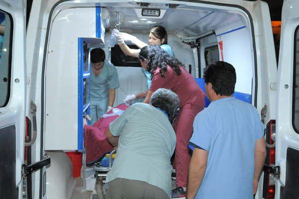 Choque frontal de motos dejoacute dos heridos graves