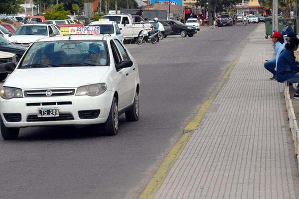 Traacutensito municipal sigue con la habilitacioacuten de taxis y radiotaxis