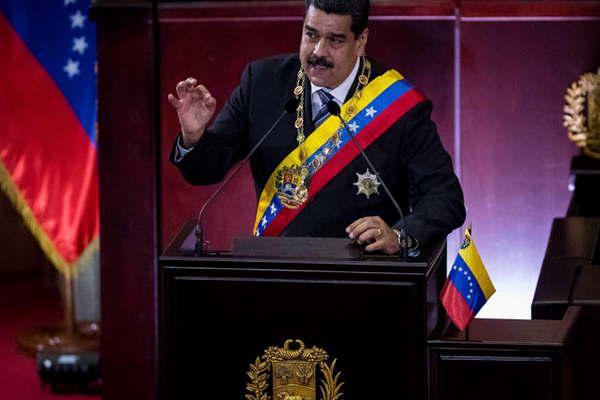 Aconsejan a Nicolaacutes Maduro que no vaya a la  Cumbre de las Ameacutericas