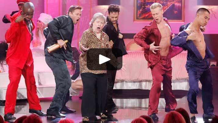 Video  De Misery a Bruno Mars el increiacuteble baile de Kathy Bates