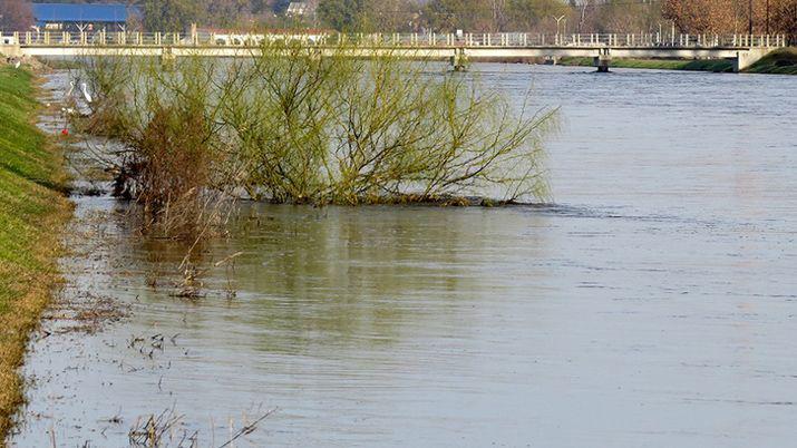 iquestEstaacute contaminada el agua en la Argentina