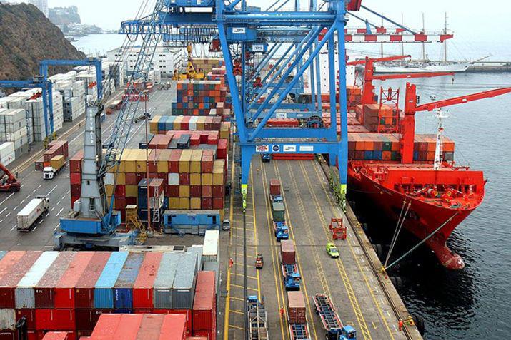 La balanza comercial mantuvo la tendencia negativa en enero