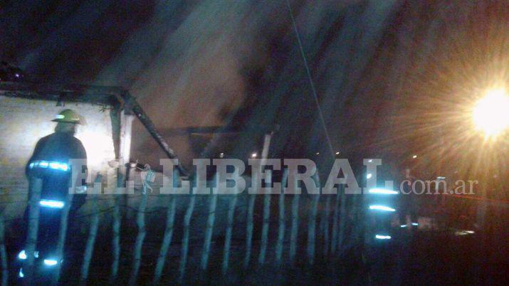 Antildeatuya- incendio consumioacute una casa en su totalidad