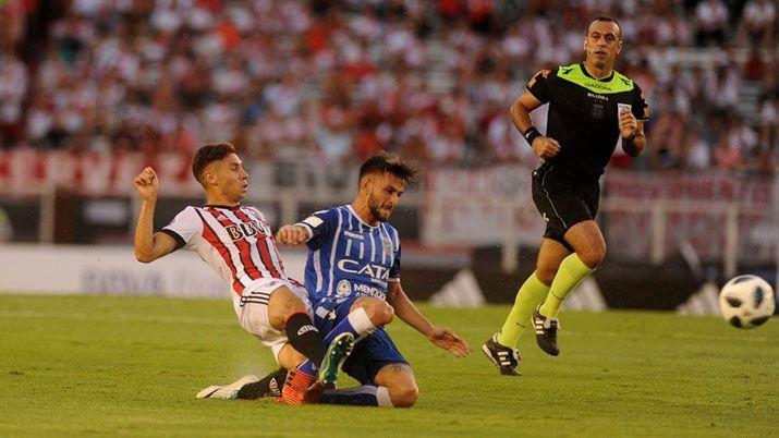Balintildeo admitioacute que cometioacute un error en el partido entre River y Godoy Cruz