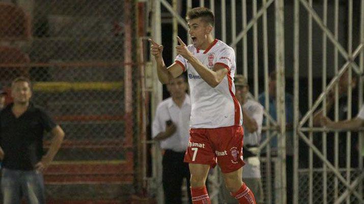 Huracaacuten de local le ganoacute a Estudiantes