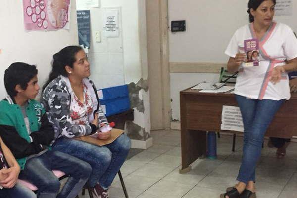 Salud Municipal intensifica las charlas sobre papanicolau