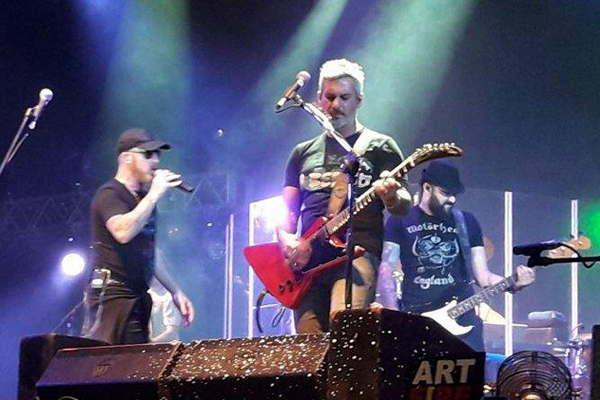 Rolo Sartorio sorprendioacute al puacuteblico con una versioacuten de Amor salvaje