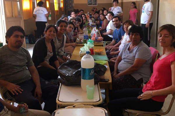 Laicos realizaron una misioacuten evangelizadora en la localidad de Aacuterraga