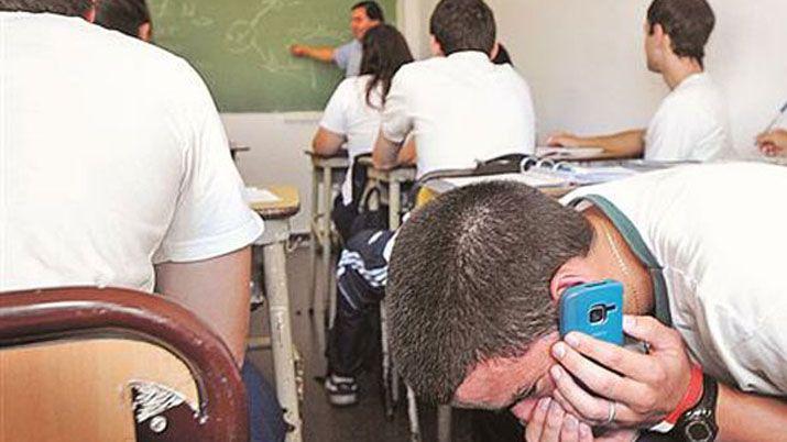 Estudiantes franceses no podrn utilizar el celular en clases