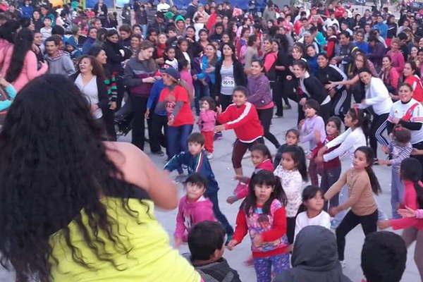 Mantildeana se iniciaraacute una nueva semana de las Plazas Saludables en la Capital y La Banda