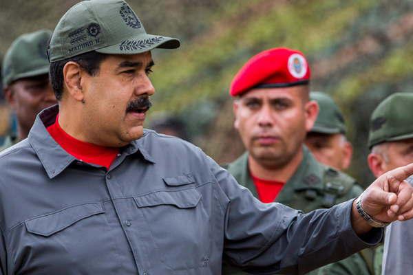 Nicolaacutes Maduro anuncioacute que estaraacute ausente en el traspaso presidencial en Chile