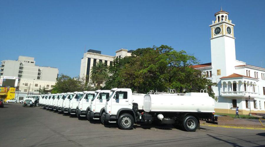 Zamora entregoacute camiones para comunas del interior