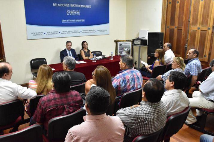 Reunión de la Mesa de Dilogo entre los gremios y el Gobierno