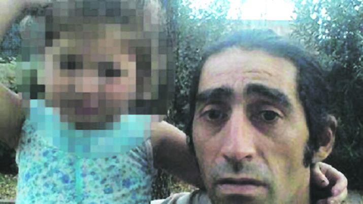 El sospechoso de violar a la nena de 11 antildeos teniacutea sangre y lesiones de defensa