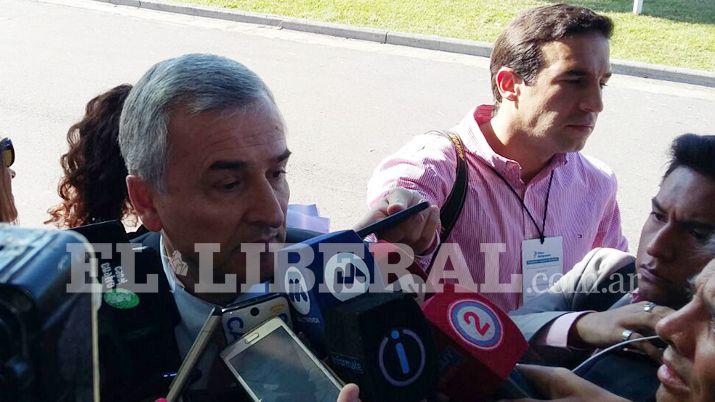 Morales- En otros paiacuteses los argentinos no pueden salir si no pagan el hospital