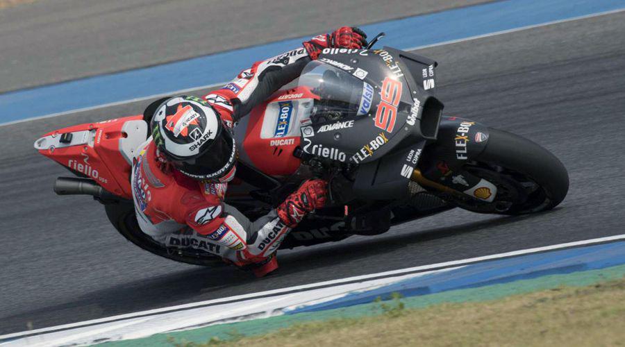 Lorenzo- Ducati tiene mayor voluntad de ganar que Yamaha