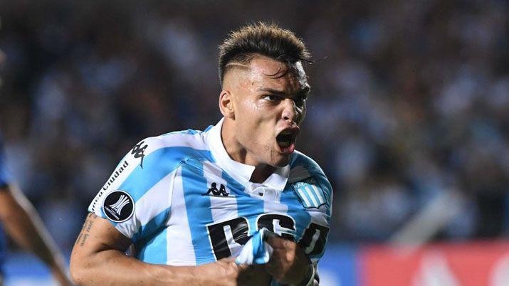 Con un hat-trick de Martiacutenez Racing le ganoacute a Cruzeiro