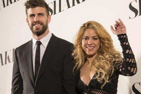 Shakira debioacute pagar 20 millones de euros  