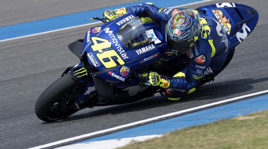 Valentino Rossi seguiriacutea por dos temporadas maacutes en MotoGP