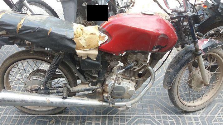 Detuvieron a un conocido delincuente bandentildeo y recuperaron bienes