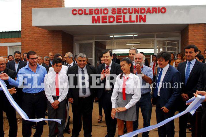 El gobernador Gerardo Zamora presidió la ceremonia en Medellín
