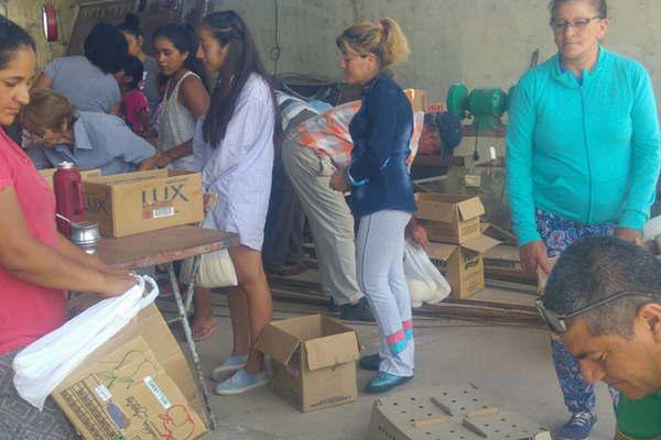 Desde el Pro Huerta entregaron planteles de pollos a 120 familias de 5 localidades serranas