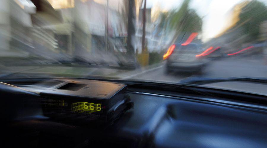 El deliberativo capitalino aproboacute un aumento del 302 -en-porciento- en tarifas a taxis
