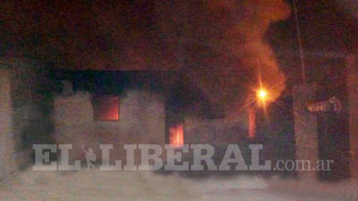 Como le negaron dinero para comprar droga y alcohol prendioacute fuego la casa