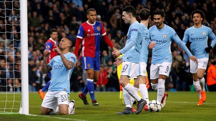 A pesar de la derrota el City pasoacute de ronda