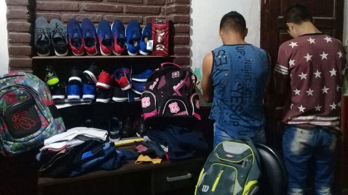 Los reconocieron por las caacutemaras de seguridad y terminaron aprehendidos