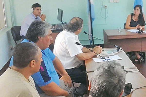 Tucumanos que asaltaron  a una familia seguiraacuten presos 