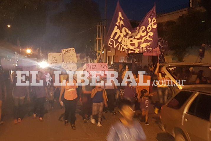 Los vecinos de Frías se sumaron a la convocatoria