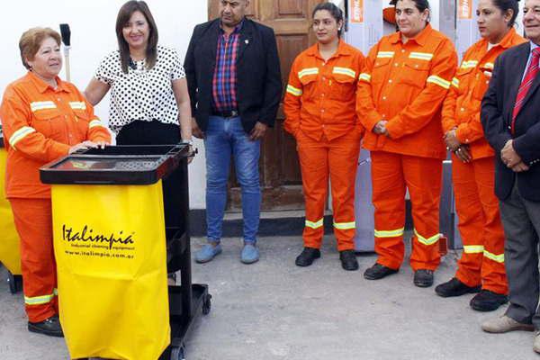 La intendente destacoacute el rol  de la mujer en la sociedad  y en los aacutembitos de trabajo 