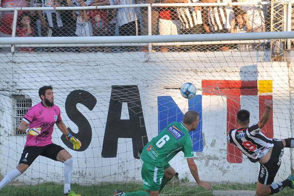 Heacutector Cuevas espera conseguir la clasificacioacuten el domingo