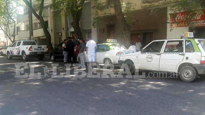 Se produjo un choque e incidentes en la esquina de Roca y Mitre