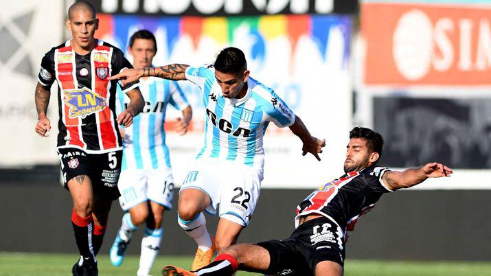 Racing no lo pudo liquidar y rescatoacute un punto ante Chacarita
