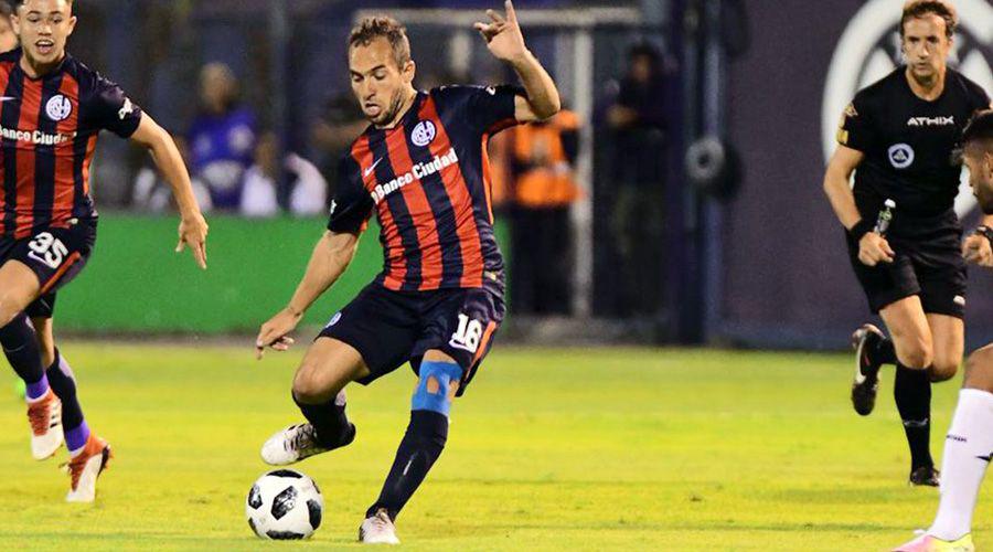 SEGUIacute EN VIVO  Huracaacuten pegoacute primero en el claacutesico de la fecha