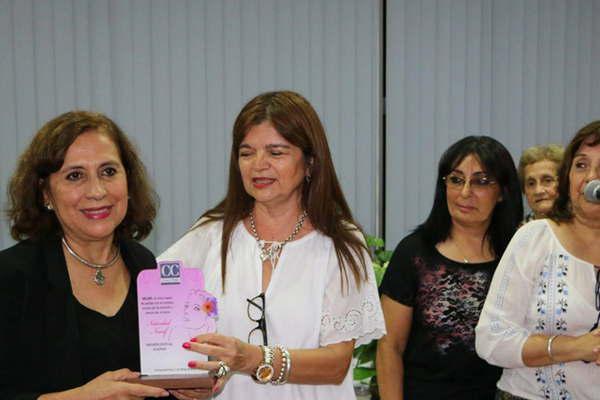 Entregaron los premios Huarmi a mujeres destacadas de la Unse 