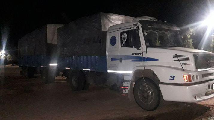 Retienen camioacuten con maacutes de 20 toneladas de carboacuten por irregularidades