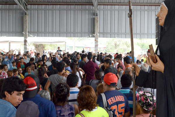 Miles de fieles brindaron un emotivo homenaje a Mama Antula en su fiesta patronal