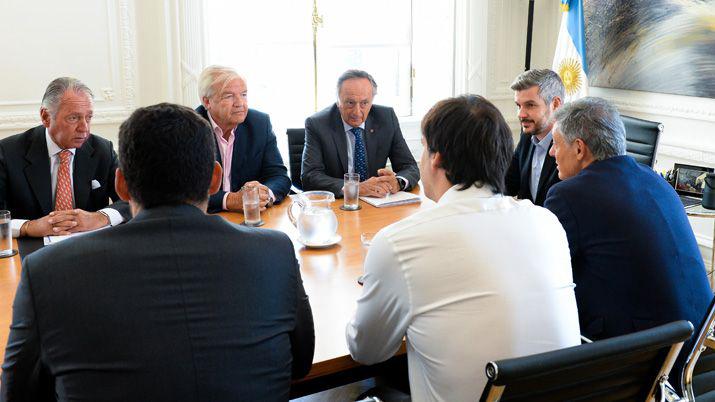 La UIA y el Gobierno acordaron profundizar el diaacutelogo