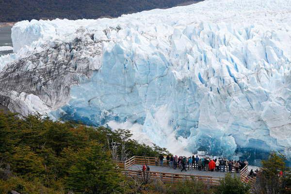 Sin testigos y por la noche terminoacute de caer el glaciar Perito Moreno