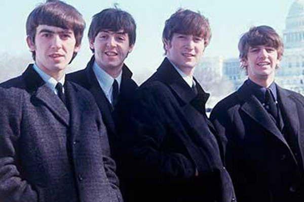 Maacutes de 350 fotos ineacuteditas de los Beatles se subastaraacuten en Liverpool 