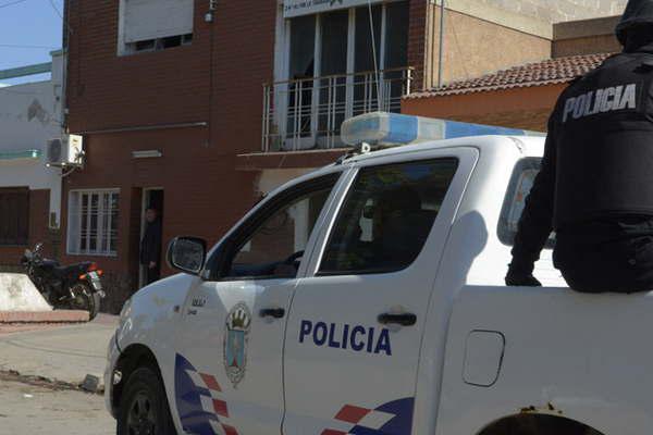 Denuncioacute que su empleada domeacutestica le roboacute un celular de maacutes de 7 mil