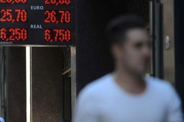 El doacutelar tuvo una leve baja hasta los 2050 y el paralelo cerroacute en 2090