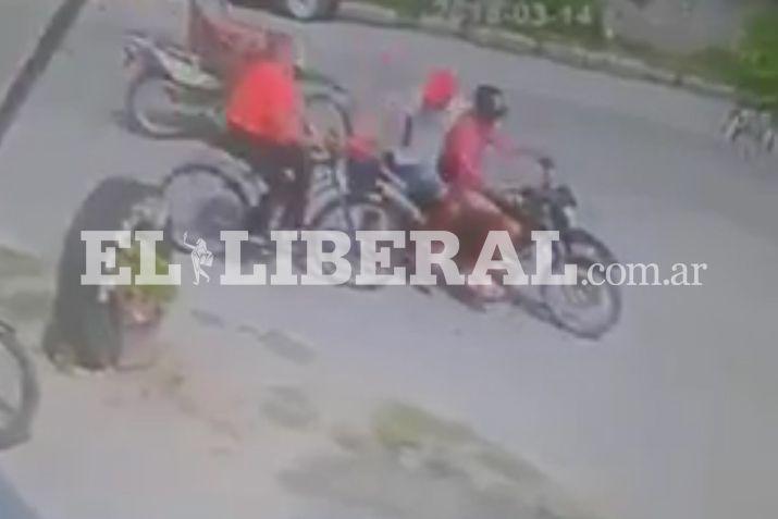 El robo quedó registrado en captada una cmara de seguridad de la zona