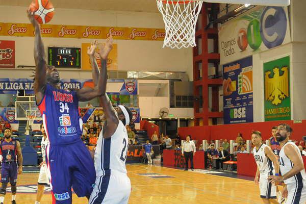 Quimsa ganoacute en casa y es ahora el uacutenico escolta